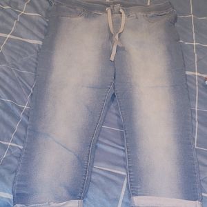 Capri jeans